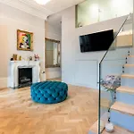 Spacious Belsize Park Apartment With Private Garden