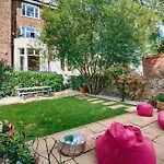 Spacious Belsize Park Apartment With Private Garden