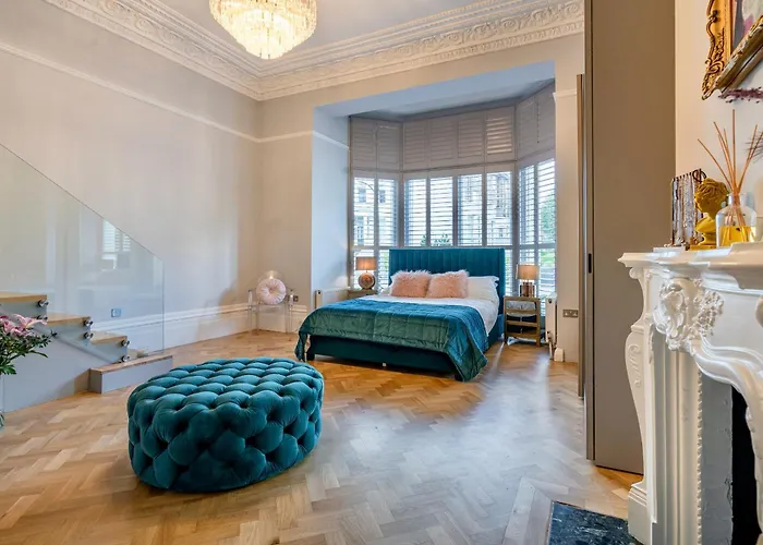 Spacious Belsize Park Apartment With Private Garden