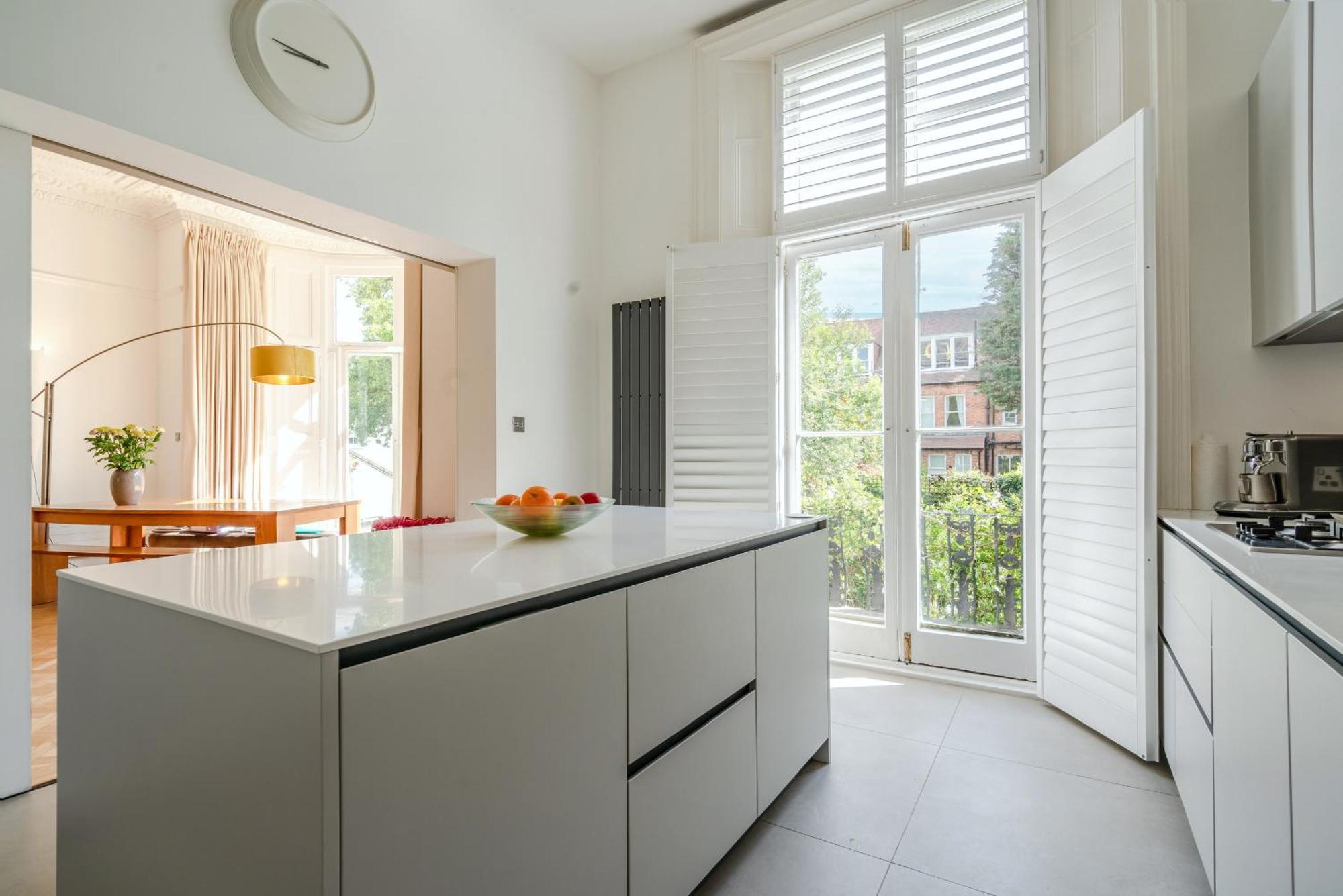 Spacious Belsize Park With Private Garden